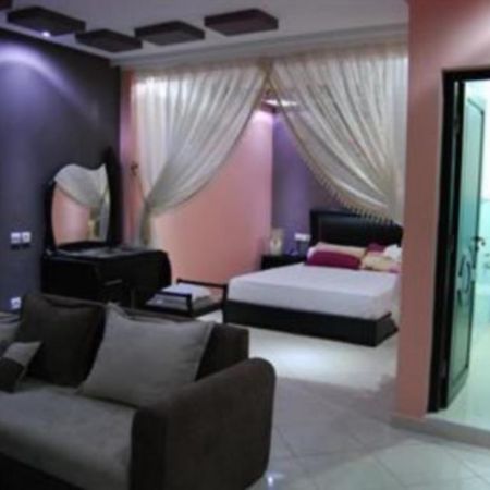 Hotel Salwan Al-Ajoen Buitenkant foto