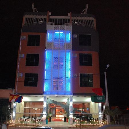Hotel Salwan Al-Ajoen Buitenkant foto